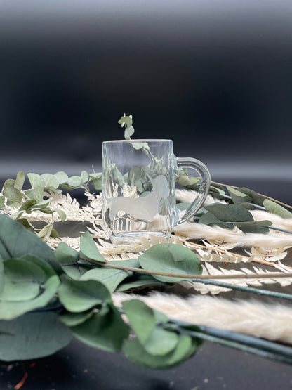 Kleines Bierglas mit Terrier-Silhouette